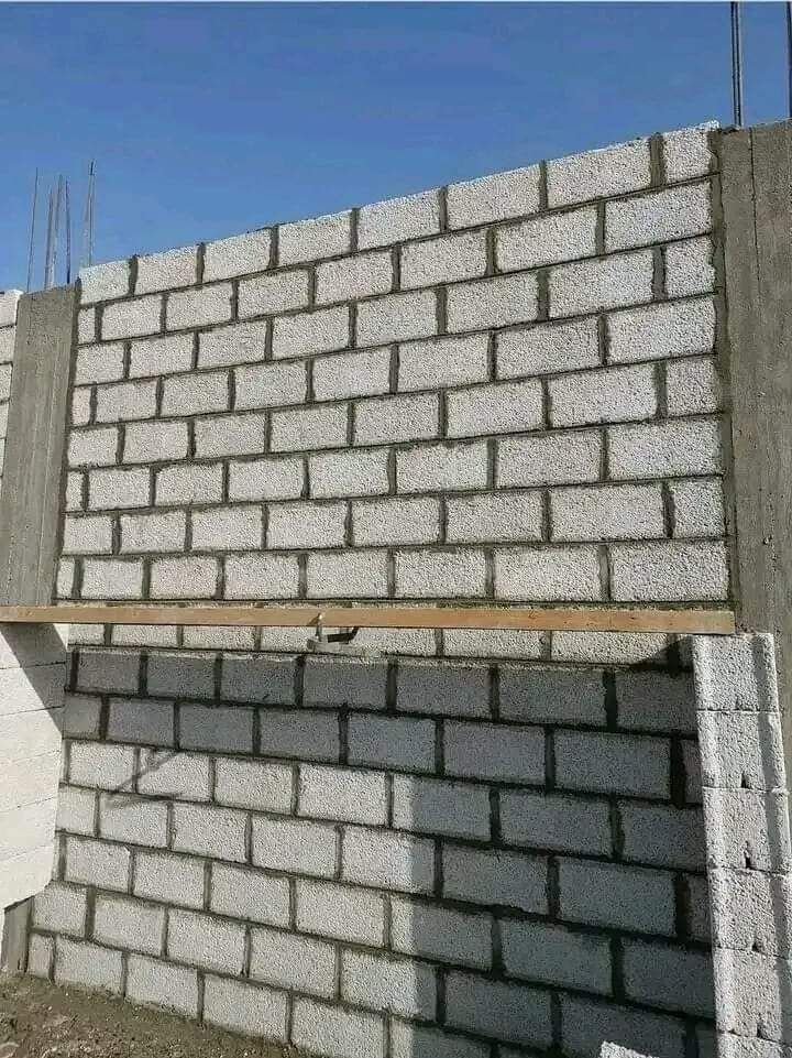 حوائط بلوك إسمنتي وAAC لمبنى صناعي
